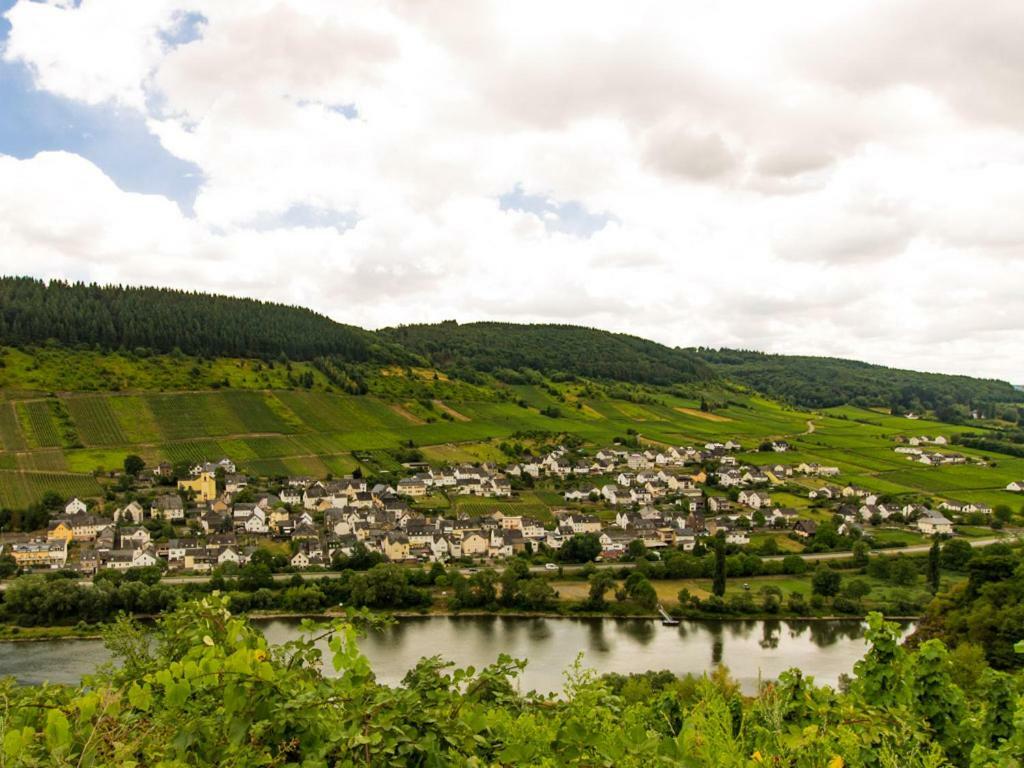 Gaestehaus Falklay Burg  Bagian luar foto
